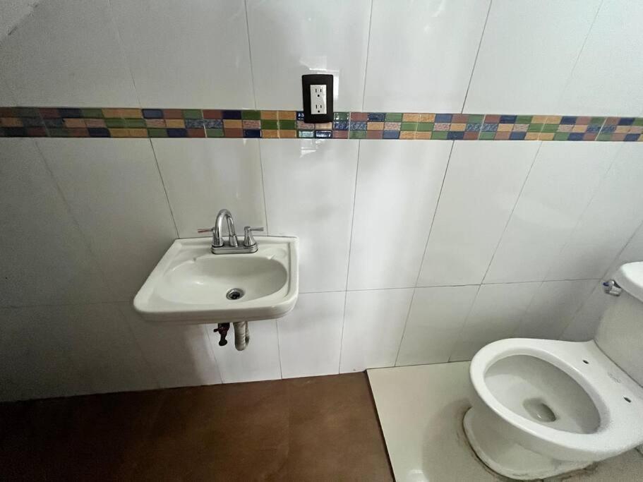 Habitacion En El Corazon Del Angel De La Independiente メキシコシティ エクステリア 写真